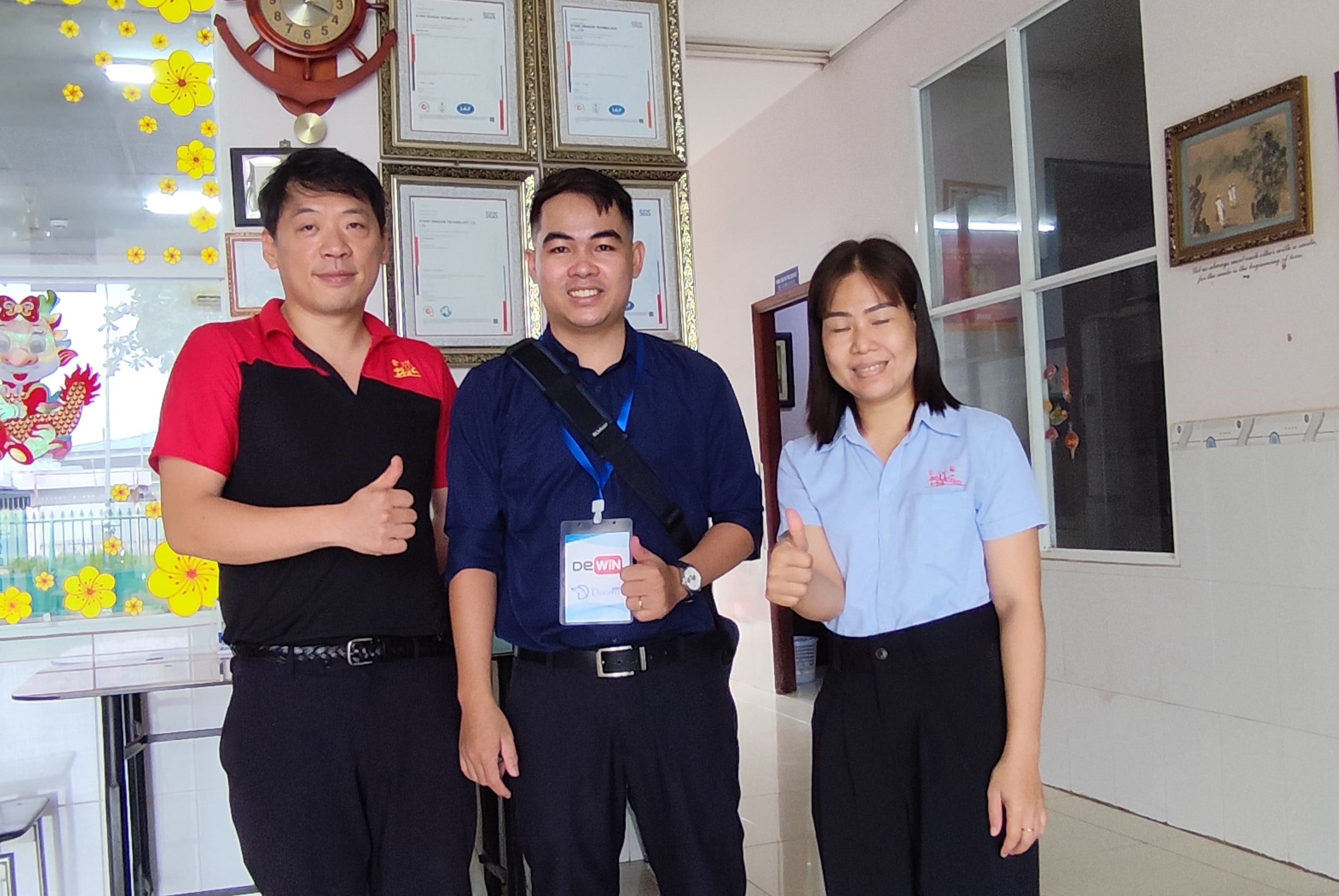 Photo with contact people